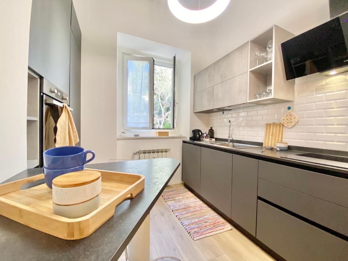 Casaviva-Stylish Trilo With Ac-Shared Pool-Parking Génova Exterior foto